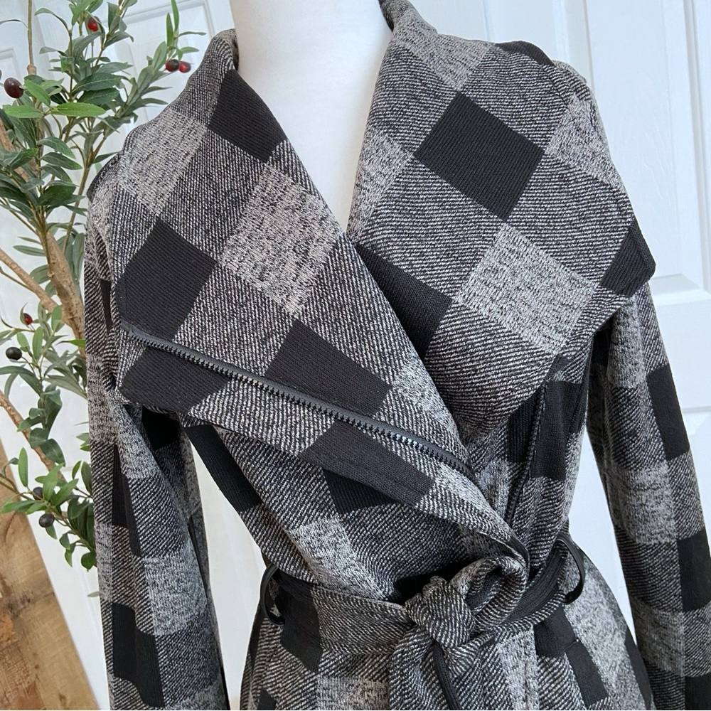 Plaid Coat, SOFT, Comfort, I Stretch💛 EXCELLENT CONDITION, Worn Once - Picture 2 of 12